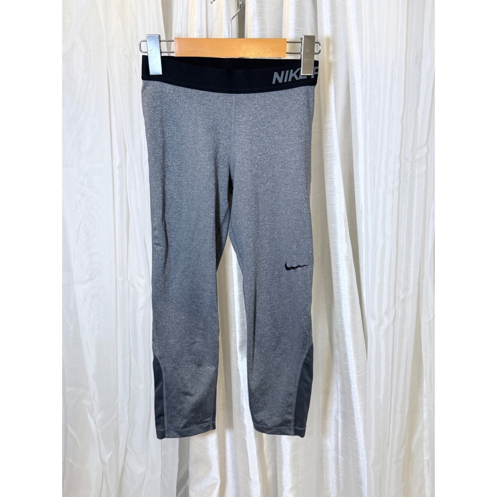Nike Pro Dri-FIT Leggings Womens XS Gray Black Cropped Capri Training Tights